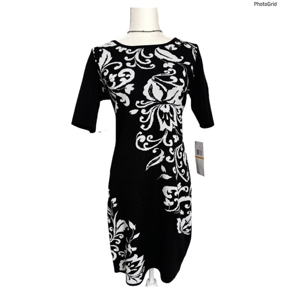 Nina Leonard Dresses & Skirts - Nina Leonard Floral Knit Dress